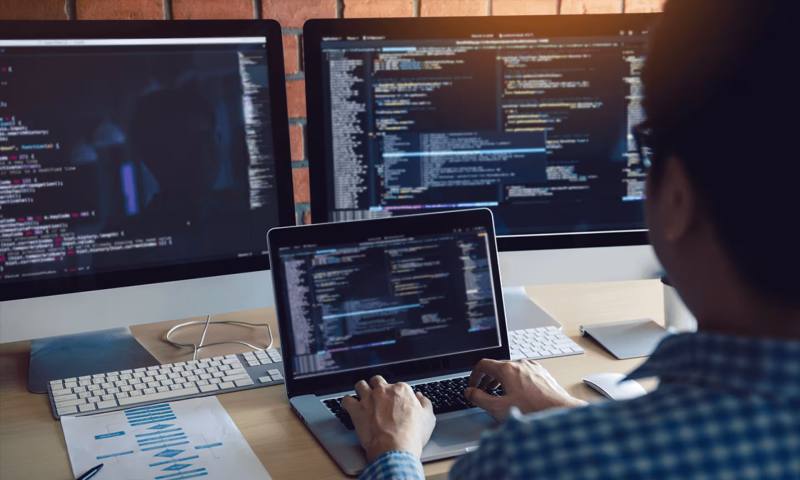 数据科学选型：R与Python如何赋能莱州市网站建设？